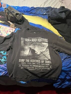 Hollister Black Graphic Crewneck Sweatshirt - Sun & Surf Festival